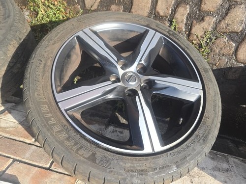 Volvo v40 hatchback diamond - v40,