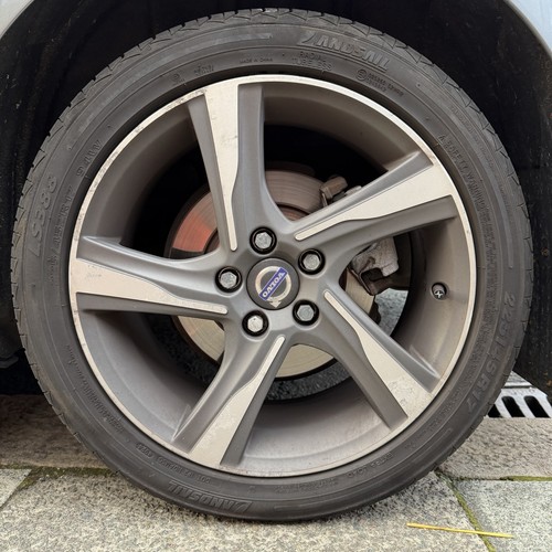 Volvo v40 design - volvo, 17”