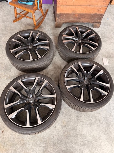 Volvo alloys with tyres - 22,