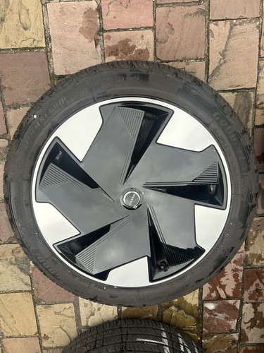 Volvo ex30 diamond cut inch - volvo,
