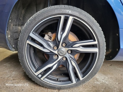 Volvo v40 alloy wheel - volvo,